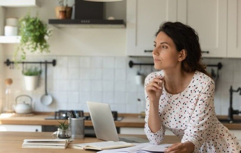 How Do You Keep Hot Food Warm At A Party?