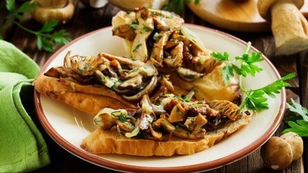 What goes with pasta as a side dish?