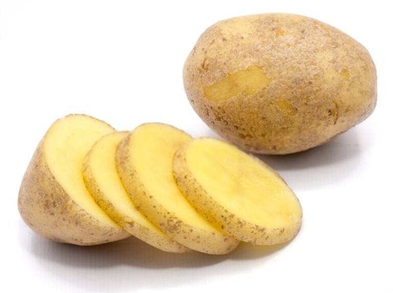 How to Get the Garlic Smell Out of Your Wooden Cutting Board?