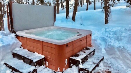 6 Most Reliable Hot Tubs of 2025