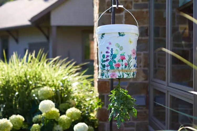 21 Tips to Transform Outdoor Spaces Without Breaking the Bank 21 Tips to Transform Outdoor Spaces Without Breaking the Bank