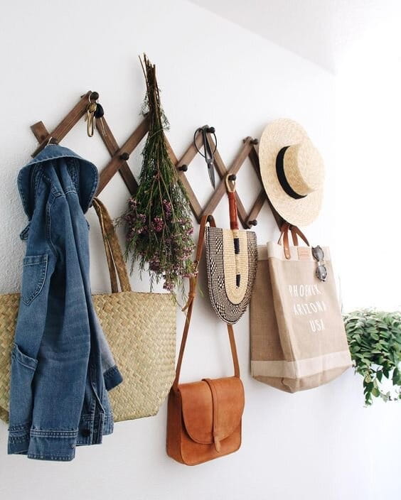 How To Decorate Your Large Blank Wall?