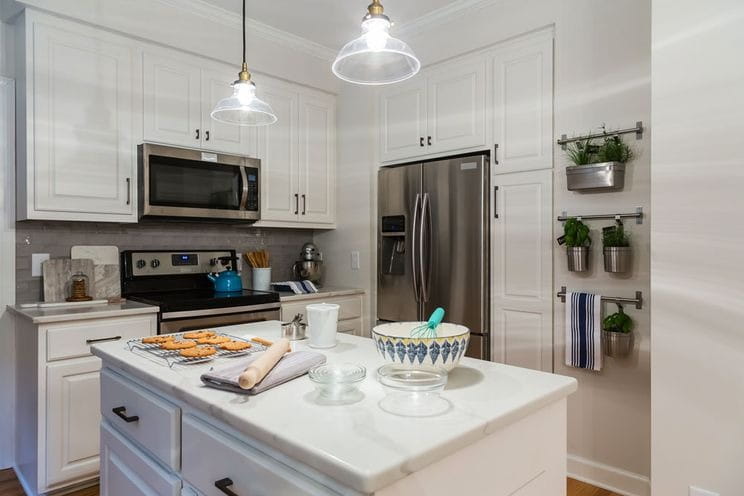 Light Up Your Life: Avoid These Kitchen Lighting Mistakes Today!