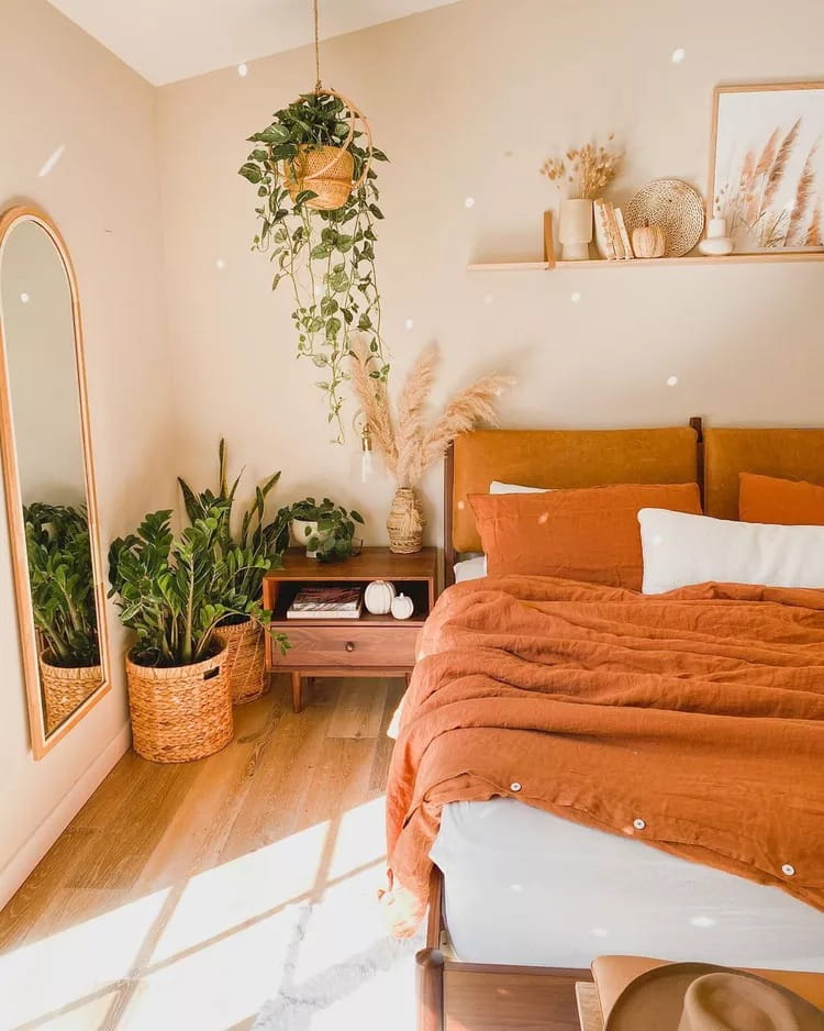 Why Your Bedroom Could Look Ugly Without These Above-Bed Decor Tips Why Your Bedroom Could Look Ugly Without These Above-Bed Decor Tips