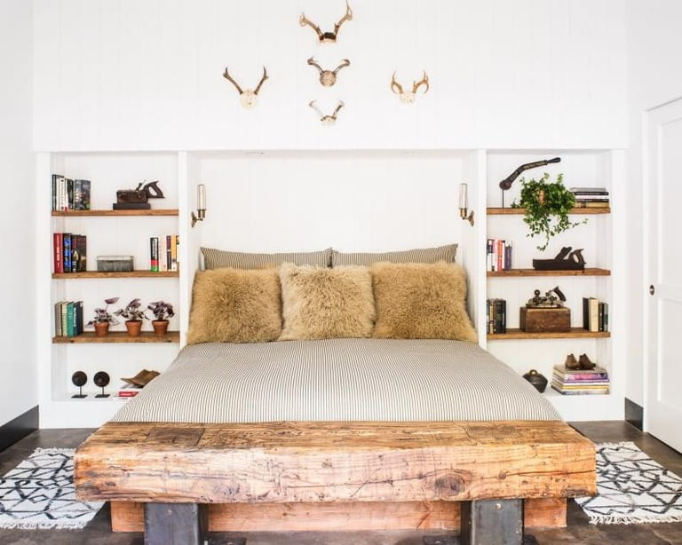 Why Your Bedroom Could Look Ugly Without These Above-Bed Decor Tips Why Your Bedroom Could Look Ugly Without These Above-Bed Decor Tips