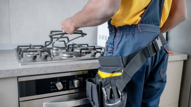 Don’t Let Your Kitchen Be the Next Fire Statistic – 10 Shocking Risks Exposed! Don’t Let Your Kitchen Be the Next Fire Statistic – 10 Shocking Risks Exposed!