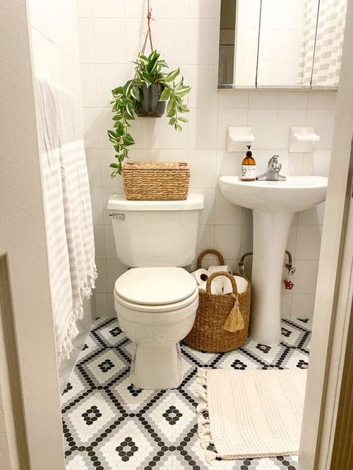 Renter-Friendly Bathroom Hacks for a Stylish Space Renter-Friendly Bathroom Hacks for a Stylish Space