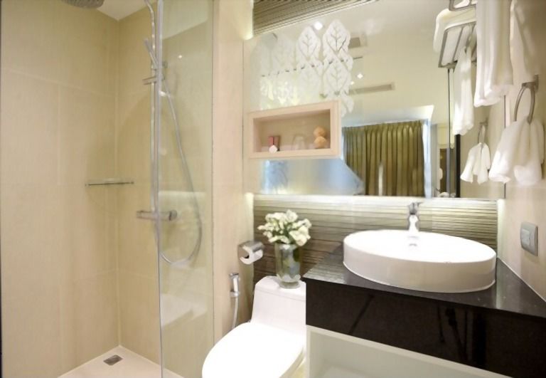 How To Make A Small Bathroom Look Bigger?