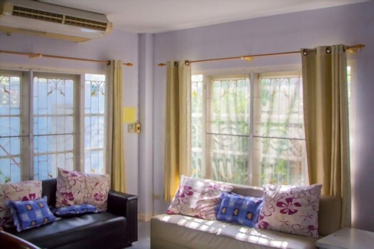 Bedroom Window Seat Ideas - How Can I Make My Window Seat More Comfortable?