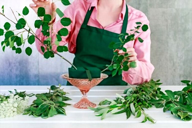 Decorating With Greenery Ideas - Tips For First-time Homeowners Decorating With Greenery Ideas - Tips For First-time Homeowners