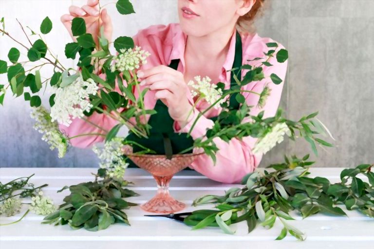 Decorating With Greenery Ideas - Tips For First-time Homeowners Decorating With Greenery Ideas - Tips For First-time Homeowners