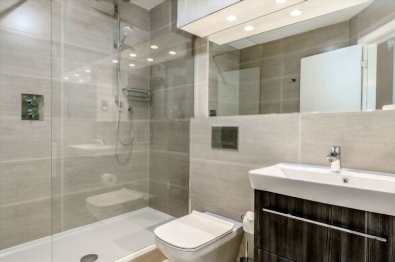 How To Make A Small Bathroom Look Luxurious? How To Make A Small Bathroom Look Luxurious?