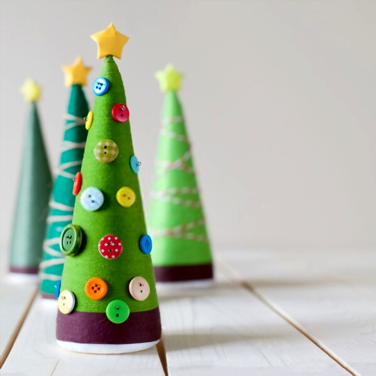How Do You Make Christmas Decorations With Stuff Around The House? How Do You Make Christmas Decorations With Stuff Around The House?