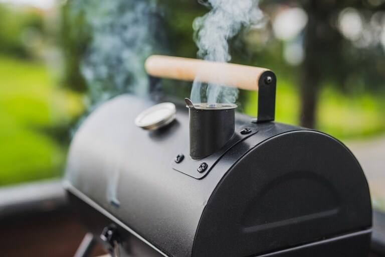 What Should An Outdoor Kitchen Have?