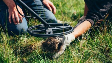 6 Best Metal Detectors For Gold of 2025